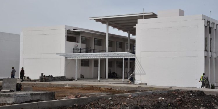 Invertidos más de 2 mil mdp en infraestructura educativa en Michoacán: SCOP