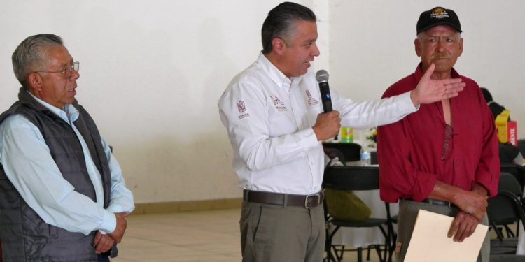 Luis Navarro reconoce labor de aseadores de calzado a favor de la promoción de Morelia