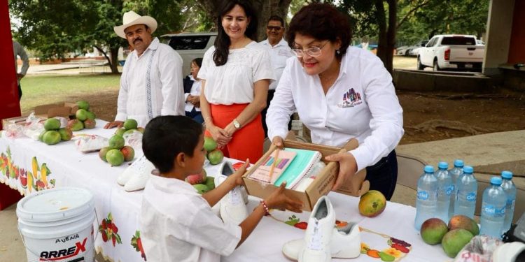 Jalo a estudiar llega a Casa Escuela de Parácuaro: SEE