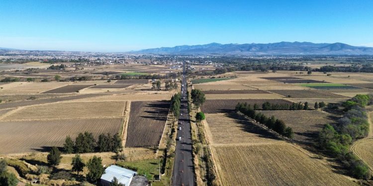 Construcción de autopista Maravatío-Zitácuaro generará 2 mil 500 empleos: SCOP