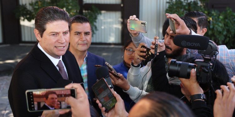 Celebra Alfonso Martínez defensa del INE y de las instituciones