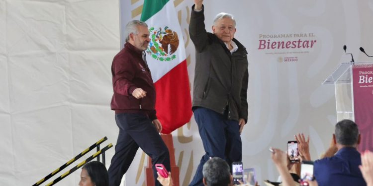 Bedolla y AMLO refrendan apoyo a michoacanos con programas sociales