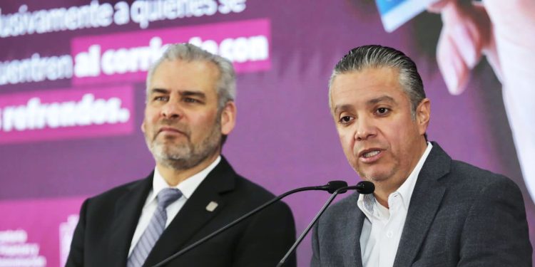 Ciudadanía sigue cumpliendo con pago de refrendo vehicular: Luis Navarro