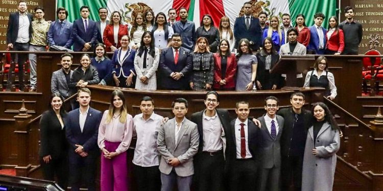 En Parlamento Juvenil Universitario, detona Congreso soluciones a problemas sociales
