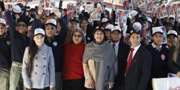 Estudiantes aprenden inglés en sus escuelas y reciben certificado internacional: SEE