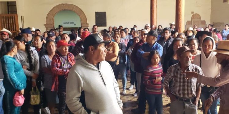 Colonias y Calles Unidas de Pátzcuaro piden cambio en la Dirección de Seguridad Pública y titular del Organismo de Agua Potable