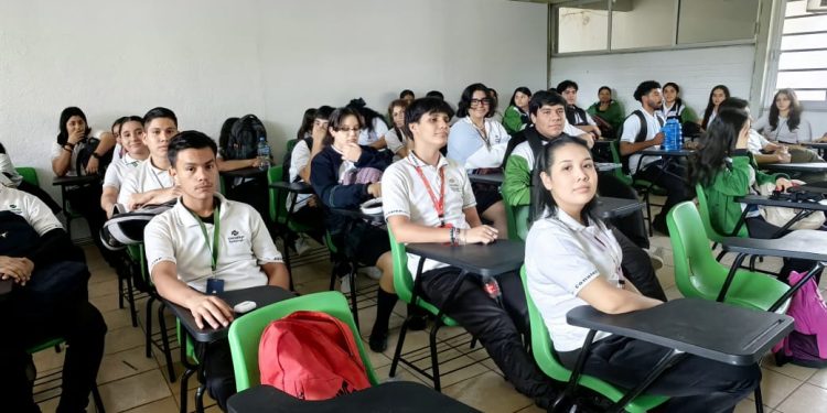 Con pago en línea, Conalep Michoacán agiliza reinscripciones