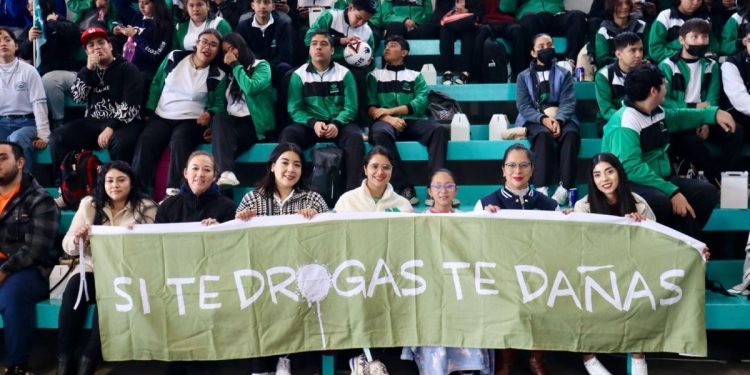 En Michoacán consumo de tabaco y alcohol inicia desde los 13 años