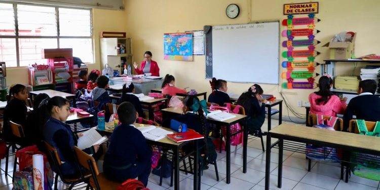 Pide SEE a docentes atender convocatorias sólo de autoridades educativas
