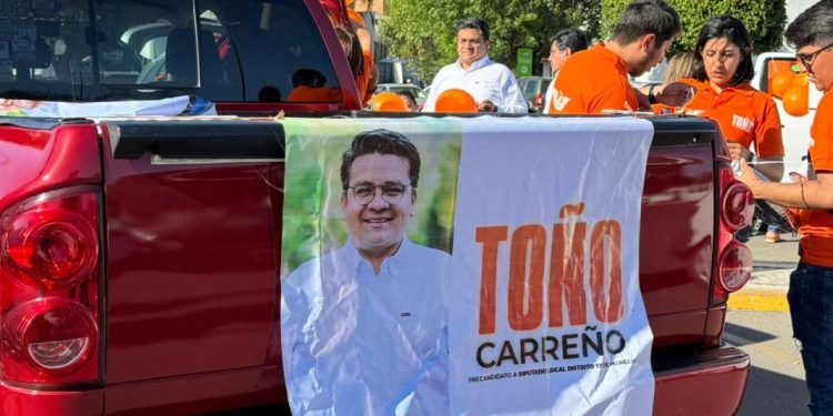Gran cierre de precampaña de Toño Carreño