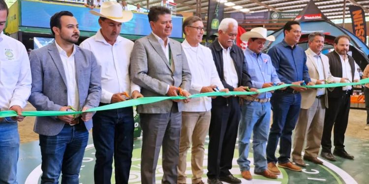 Expertos de 9 países comparten experiencias sobre agricultura biointensiva