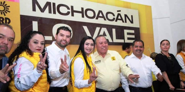 Las y los candidatos del PRD tenemos claro que la defensa de México es nuestro motor: Araceli Saucedo