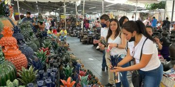 Uruapan, listo para presumir riqueza artesanal con tianguis de Domingo de Ramos