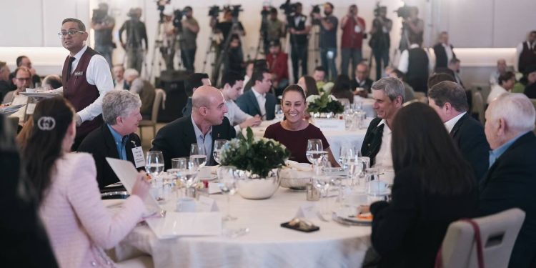 CLAUDIA SHEINBAUM EXPONE SU VISIÓN DE DESARROLLO PARA EL PAÍS ANTE EMPRESARIOS Y EMPRESARIAS DE NUEVO LEÓN