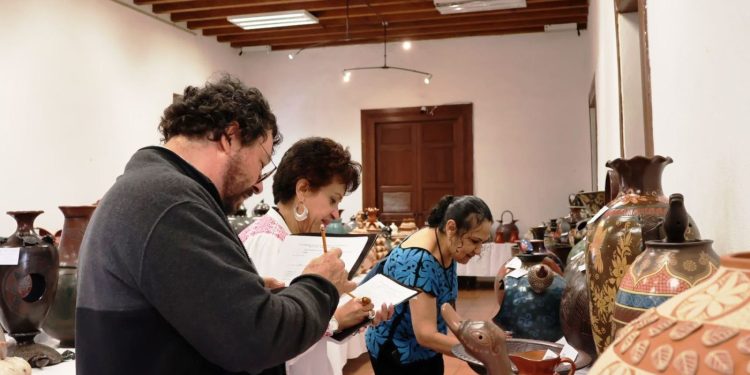 Eligen artesanías ganadoras del LXIII Concurso Estatal de Domingo de Ramos