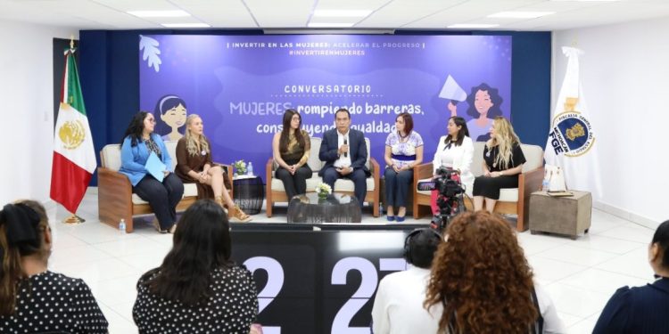 Realiza FGE conversatorio “Mujeres: rompiendo barreras, construyendo igualdad