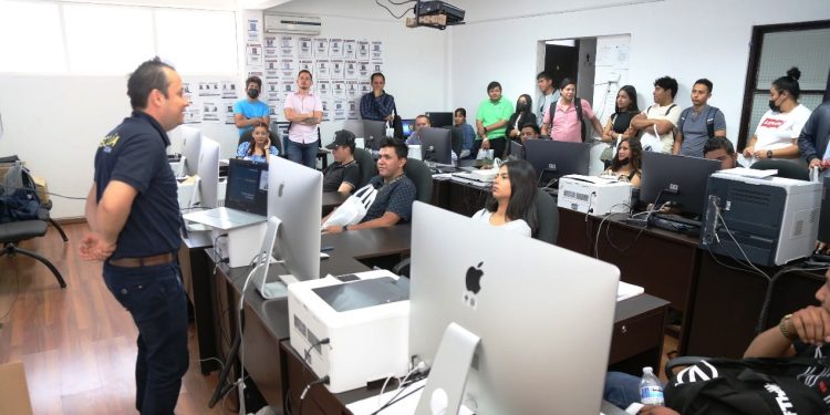 Recibe Fiscalía General a estudiantes de la UNID, campus Morelia