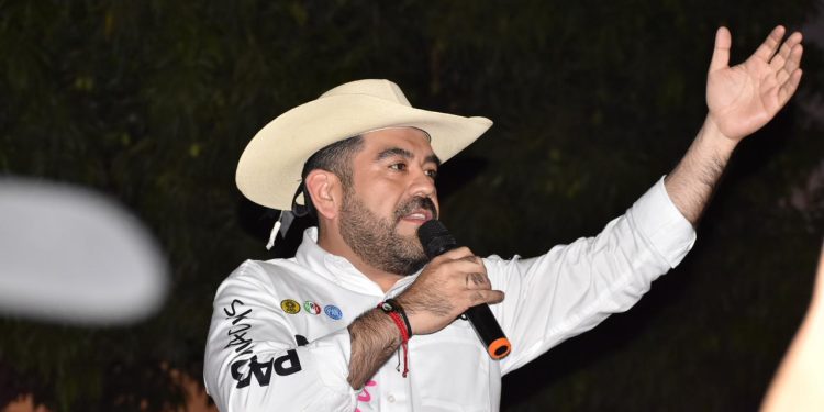 Castigar con el voto a gobiernos y autoridades omisas ante la inseguridad: Paco Huacus