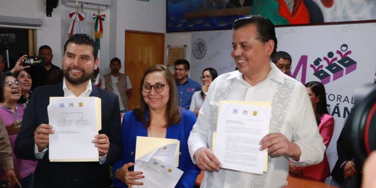 Ante el IEM, formalizan candidatura común PRD, PAN y PRI