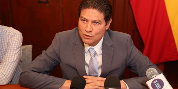 Refrenda Alfonso Martínez su apoyo y respeto a los órganos electorales