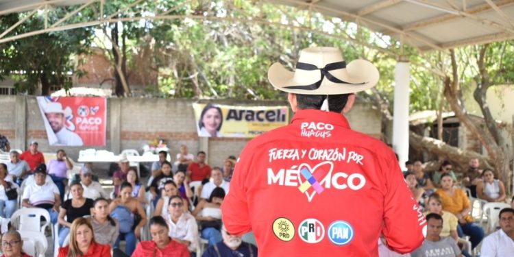 Desde Coahuayana, Paco Huacus Refuerza Compromiso por la Seguridad y el Desarrollo Social y Económico.