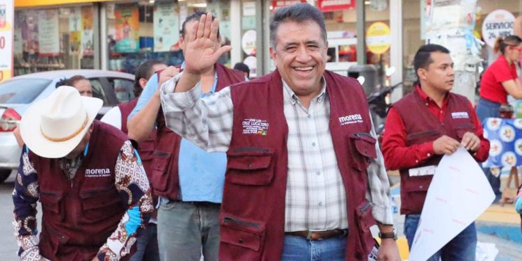 A una contienda civilizada de propuestas y respeto convocó José Luis Cruz Lucatero