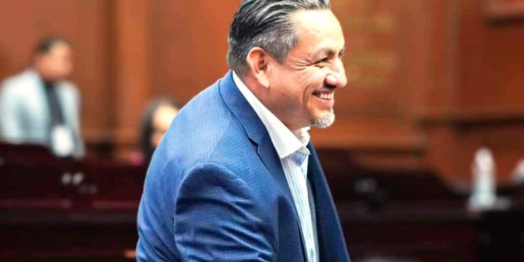 México enfrenta múltiples situaciones que vulneran el derecho al trabajo: Víctor Manríquez