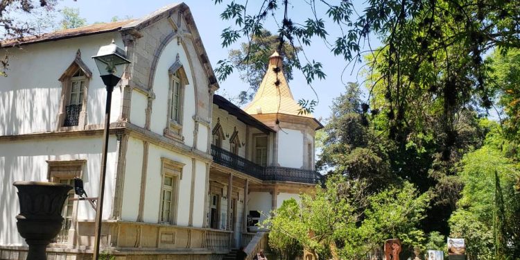 Estas vacaciones descubre las obras que guarda el Museo de Arte Contemporáneo