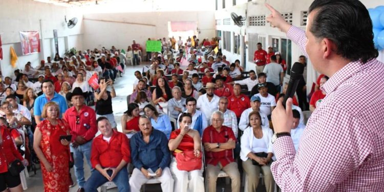 Quienes robaron, desfalcaron y sumieron a Michoacán en una espiral de violencia deberían devolver lo que se robaron: Memo Valencia