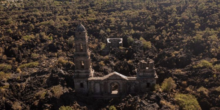 Aventúrate al Volcán Paricutín esta Semana Santa