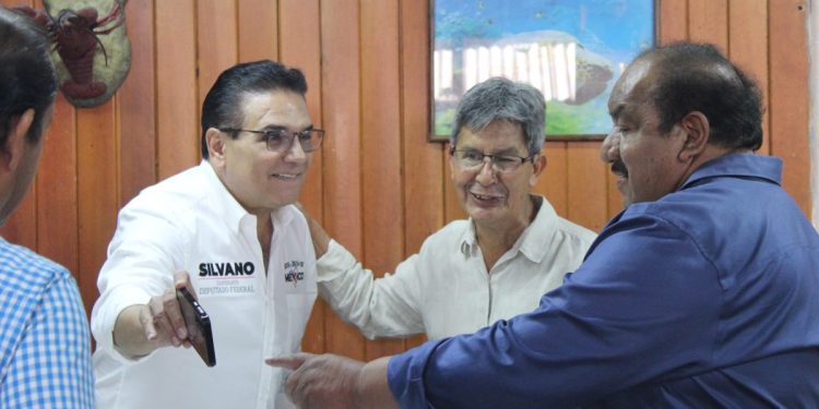 Silvano Aureoles trabajará por mejor atención médica en Michoacán