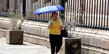 Cuida a los adultos mayores del sol con estas recomendaciones de la SSM