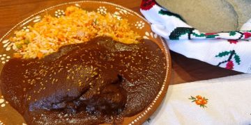 Delieta tu paladar en la segunda Feria del Mole de Tupátaro