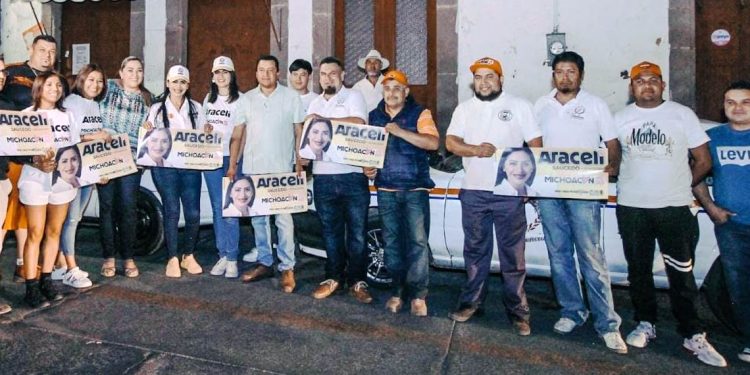 Con gran entusiasmo, transportistas de Quiroga “Excelencia” brindan respaldo a Araceli Saucedo