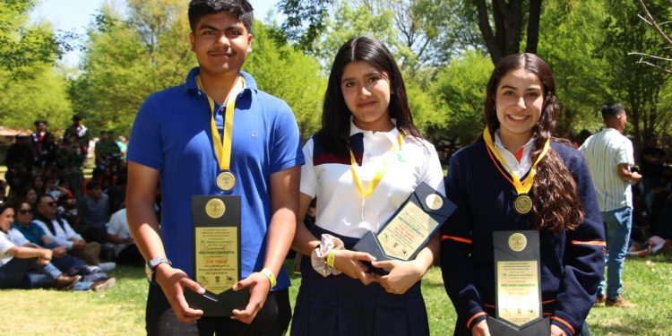 Cecytem conforma su delegación para participar en el Festival Nacional Académico