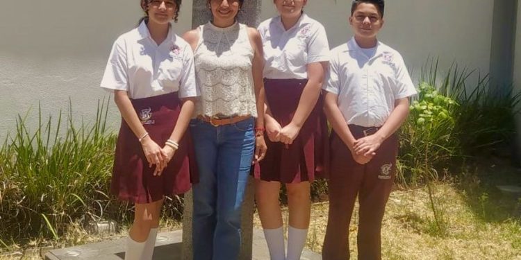 Estudiantes michoacanos ganan segundo lugar en concurso de física