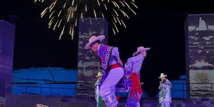 La K’uínchekua cautiva y sorprende al público mexicano