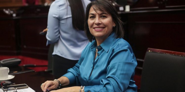 Destaca Dip. Lariza Pérez la importancia de la solidaridad y el trabajo entre mujeres para abordar los desafíos presentes