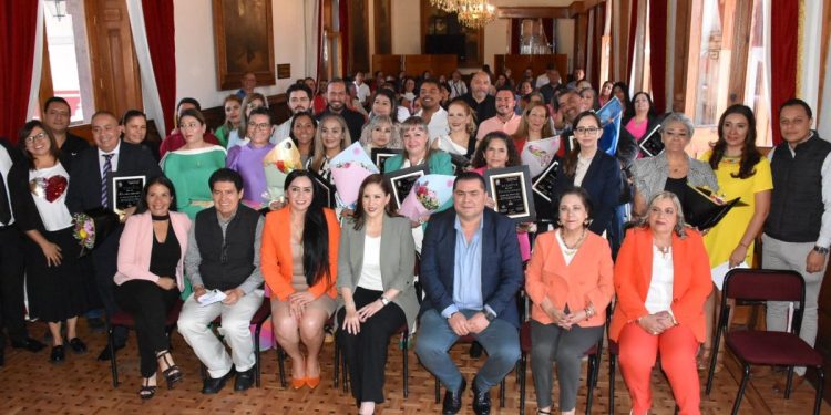 75 Legislatura reconoce a trabajadores sindicalizados del Congreso de Michoacán