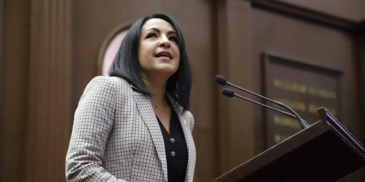 Necesitamos ser responsables con nuestra salud auditiva: Lupita Díaz