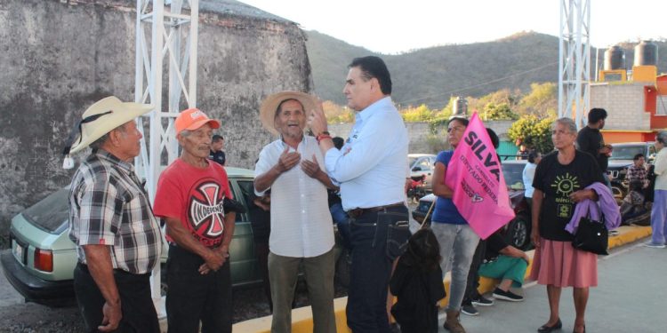 Silvano atenderá necesidades de pobladores de Camémbaro