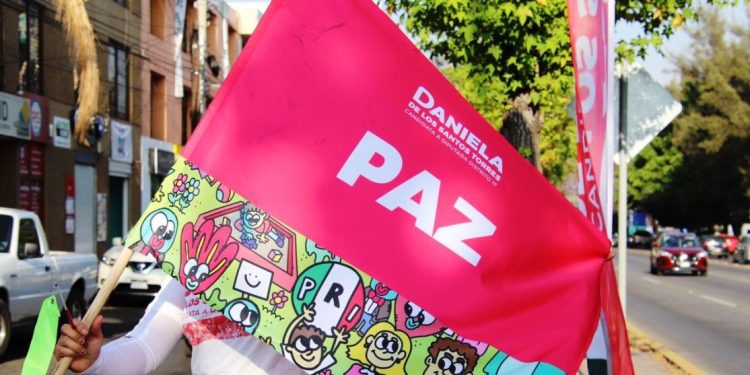 «Alcemos la voz por la niñez» | Daniela De Los Santos en su tercer día de campaña