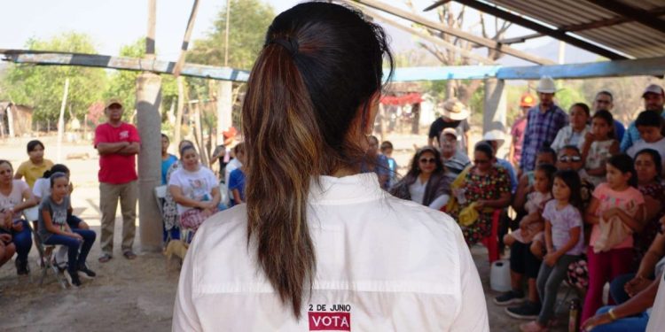 En mi administración, las comunidades de Apatzingán, tendrán la misma importancia que la cabecera municipal: Fanny Arreola.