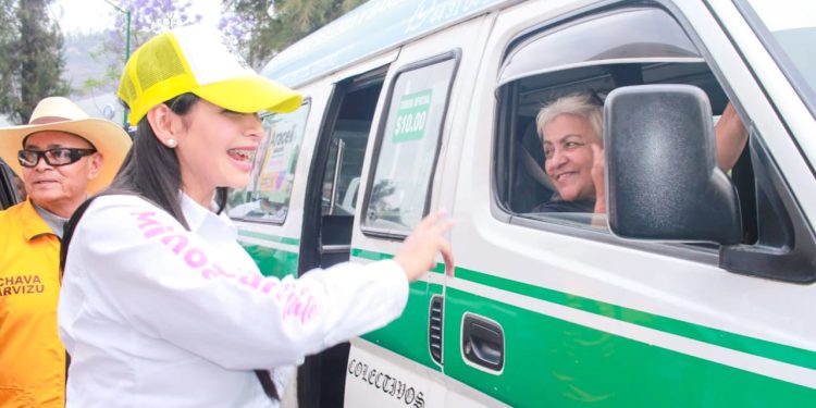 Con Araceli Saucedo celebra población el inminente triunfo de la paz en México