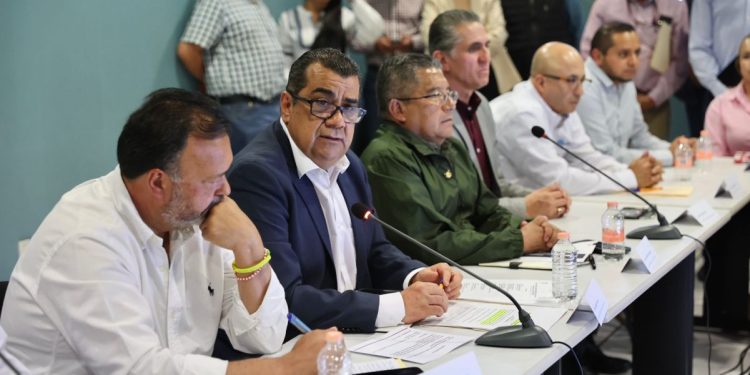 Para la protección y defensa del lago de Pátzcuaro se instala Comité Interinstitucional