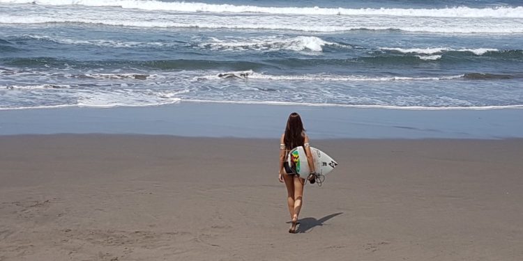 Aún tienes tiempo de gozar las playas de Michoacán en esta Semana de Pascua