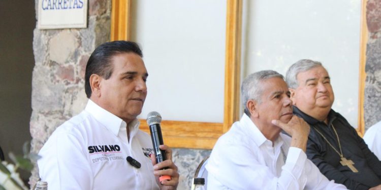 Cuidar el agua y combatir los incendios, prioridades: Silvano Aureoles 