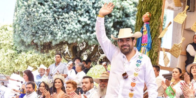 Tancítaro seguirá siendo líder en producción y exportación de aguacate: Paco Huacus