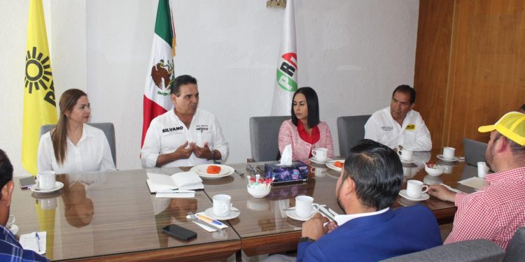 Respalda Silvano Aureoles a candidatas de la coalición Fuerza y Corazón por México