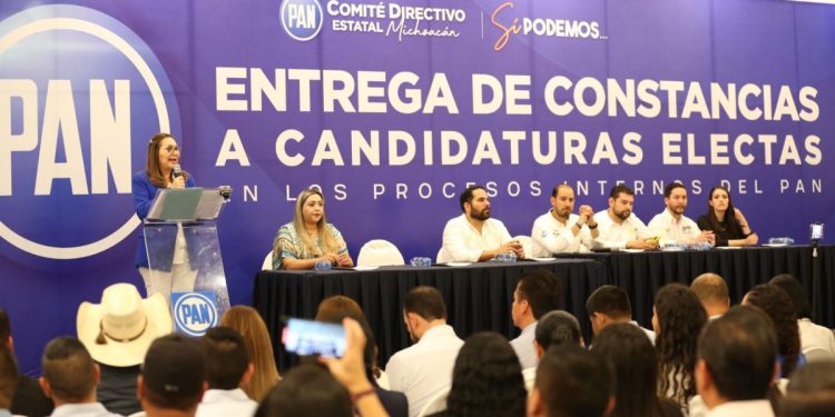 PAN Michoacán entrega constancias a candidatas y candidatos a Presidencias Municipales y Diputaciones